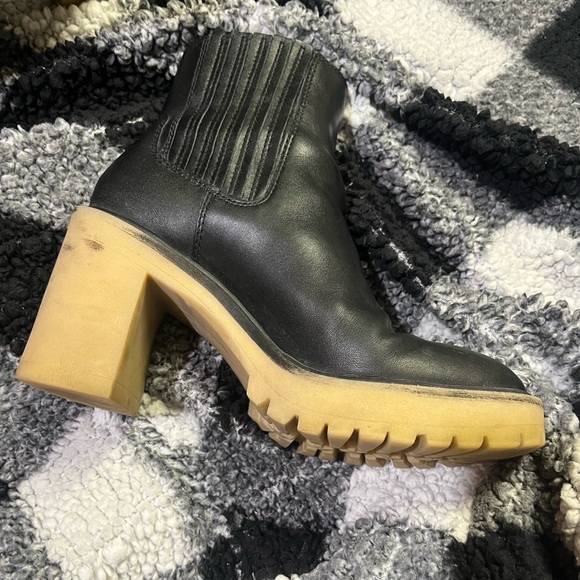 Dolce Vita Caster Black 3” Heeled Boots with Cream Sole - Picture 5 of 13